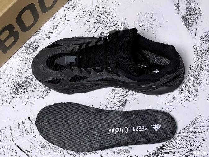 FU6684 Adidas Yeezy V2 Boost 700 Vanta